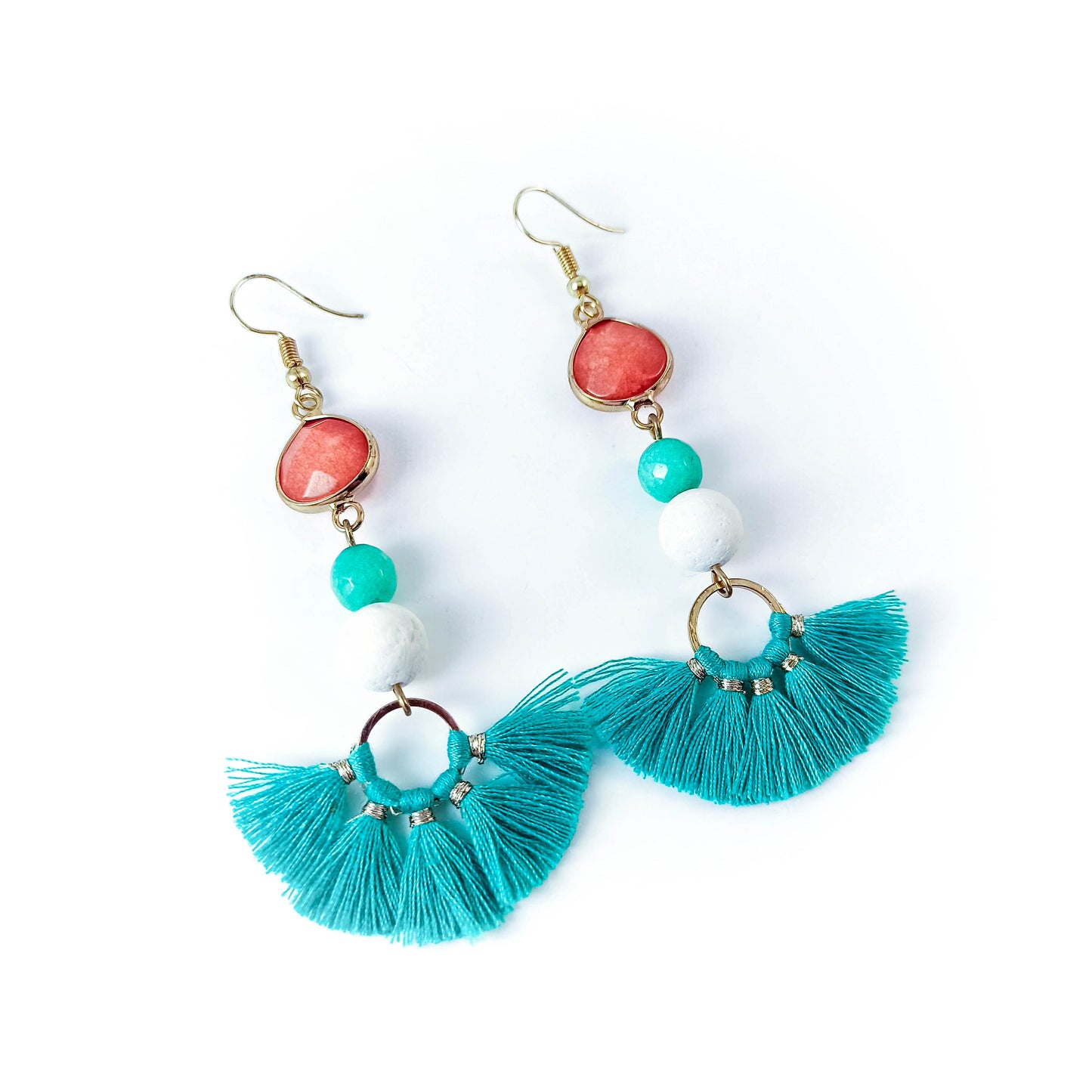 Boucles d'oreilles pompon perlé aux couleurs de l'été