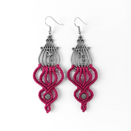 Boucles d'Oreilles Oiseau en Cage en Macramé Bordeaux