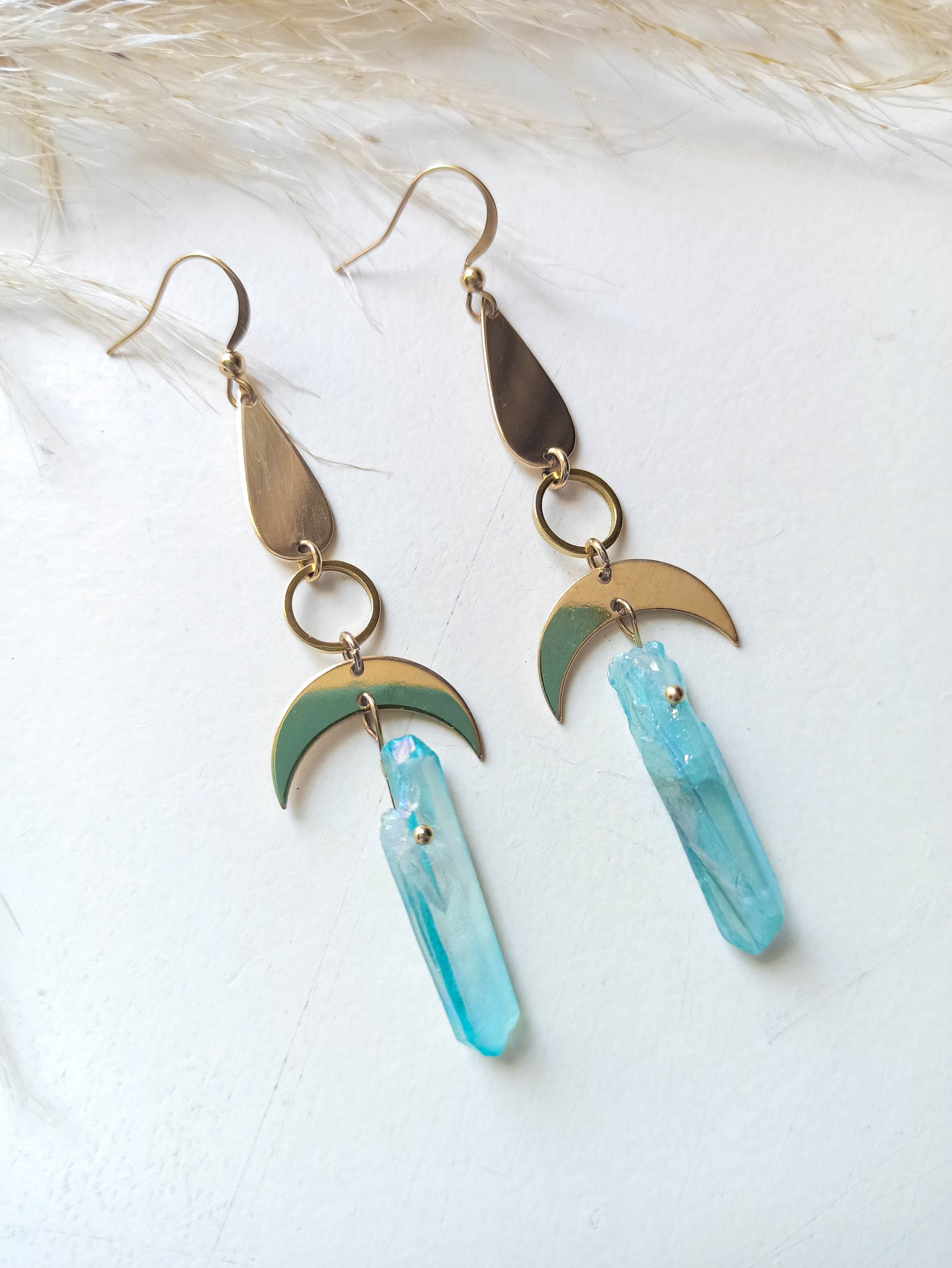 Boucles d'Oreilles Aura Quartz Lune Bleue